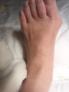 誰の足かなぁ？